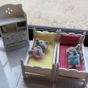 Calico critters baby elephant playset